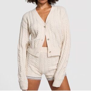 NWT PINK
COLLEGIATE CABLE-KNIT CROPPED CARDIGAN